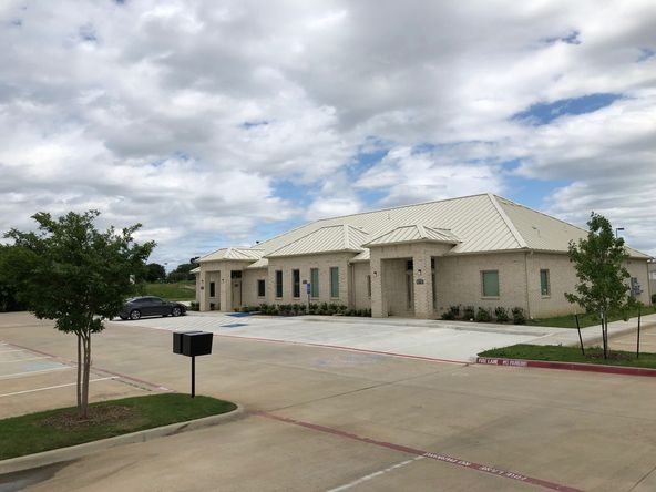 6138 Precinct Line Rd, Hurst, TX 76054